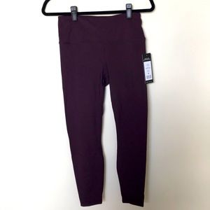 High waisted, ankle length leggings